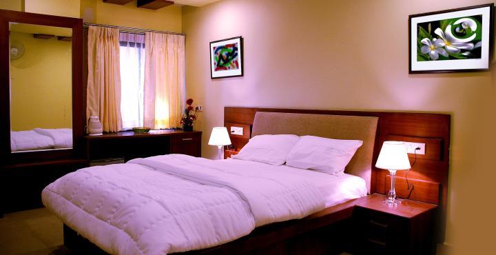 Hotel Sri Madhura Inn ไฮเดอราบัด ภายนอก รูปภาพ