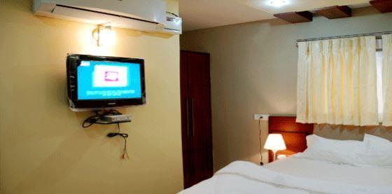 Hotel Sri Madhura Inn ไฮเดอราบัด ภายนอก รูปภาพ